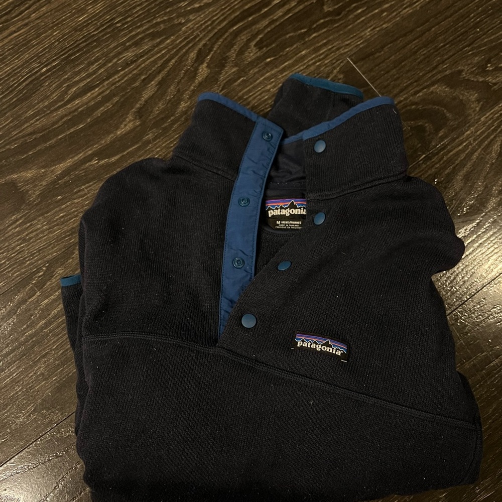 Men’s Patagonia Synchilla Sweater Medium. Dark Blue